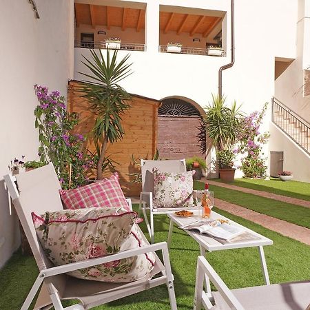 Apartments Villa Bougainville San Felice del Benaco Zewnętrze zdjęcie