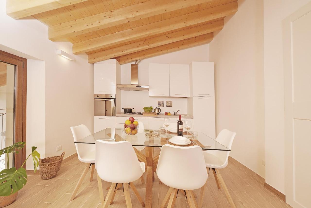 Apartments Villa Bougainville San Felice del Benaco Zewnętrze zdjęcie