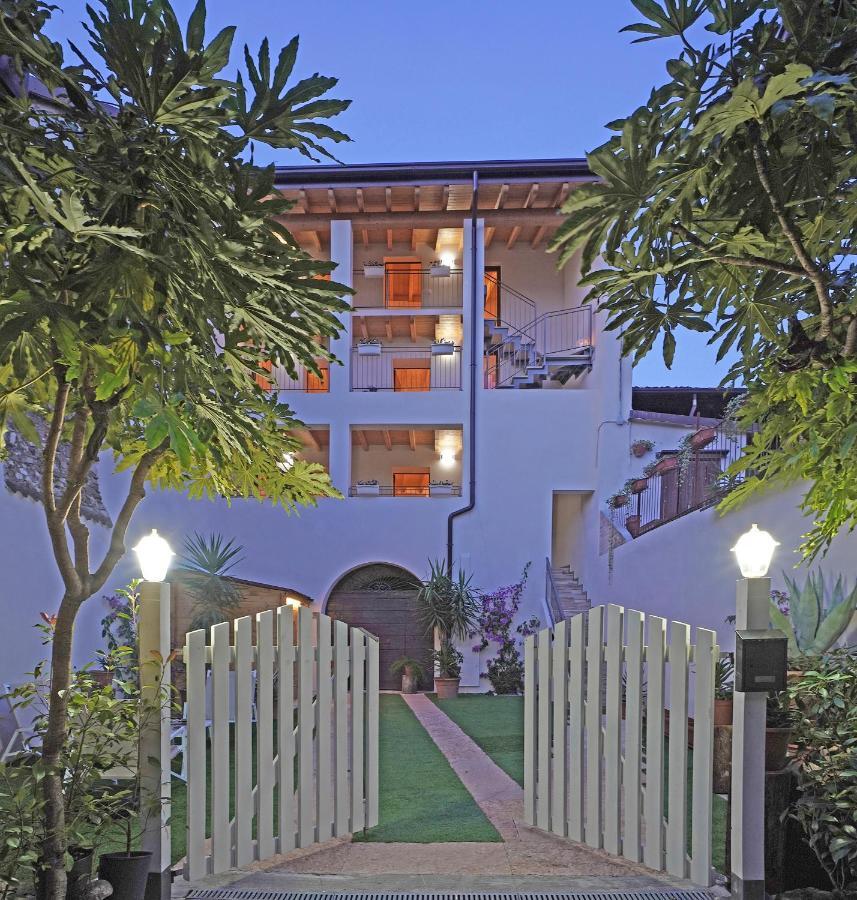 Apartments Villa Bougainville San Felice del Benaco Zewnętrze zdjęcie