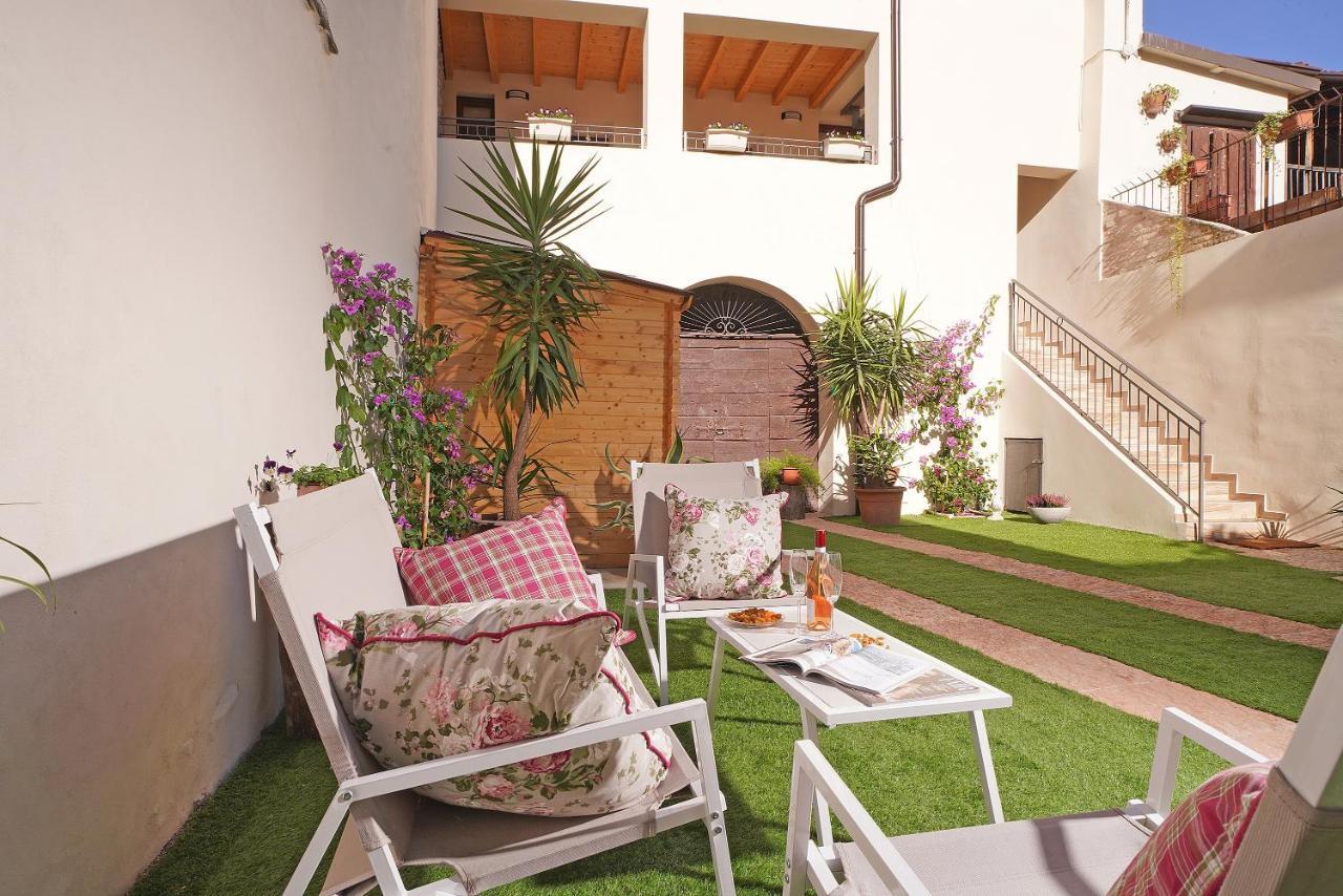 Apartments Villa Bougainville San Felice del Benaco Zewnętrze zdjęcie