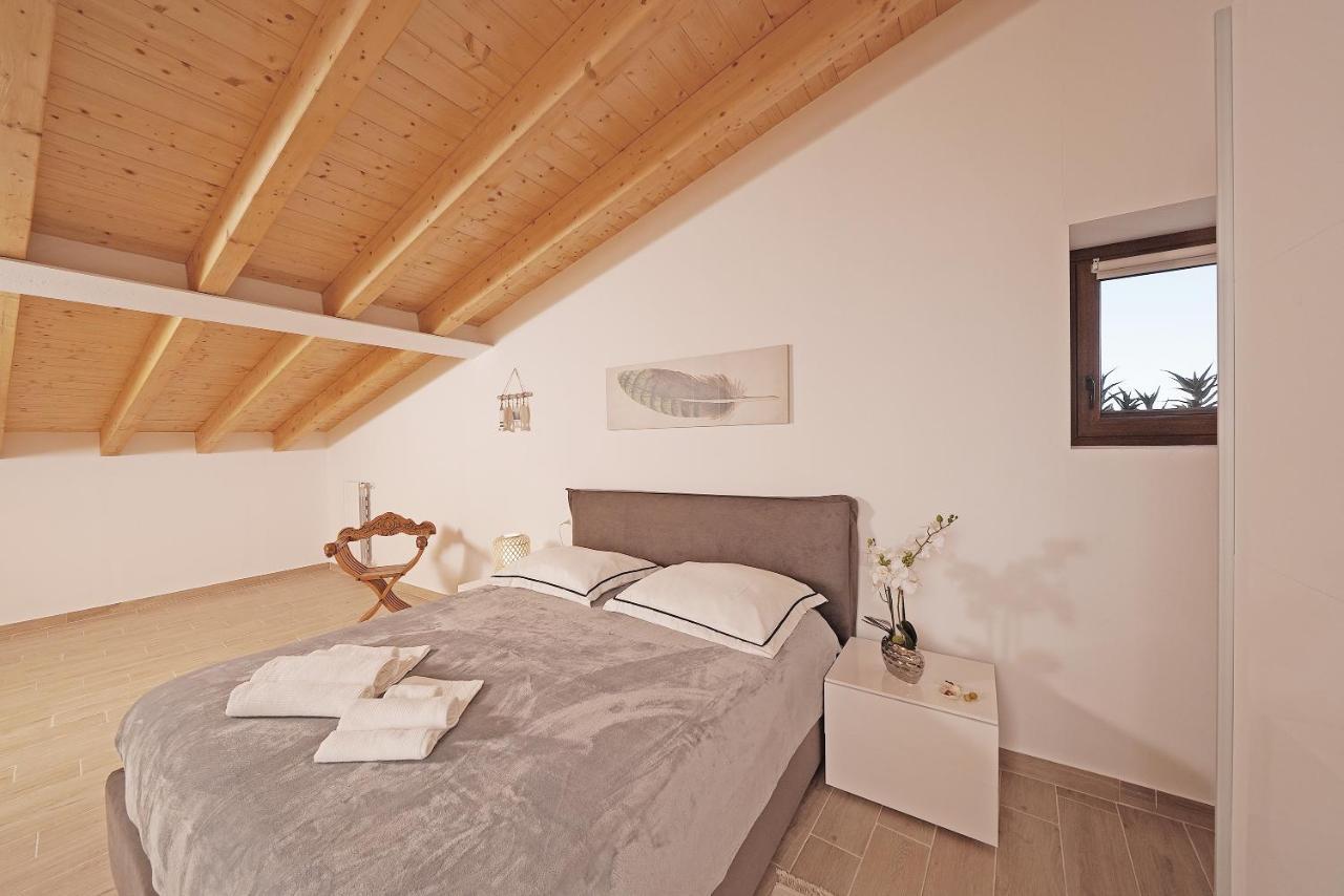 Apartments Villa Bougainville San Felice del Benaco Zewnętrze zdjęcie